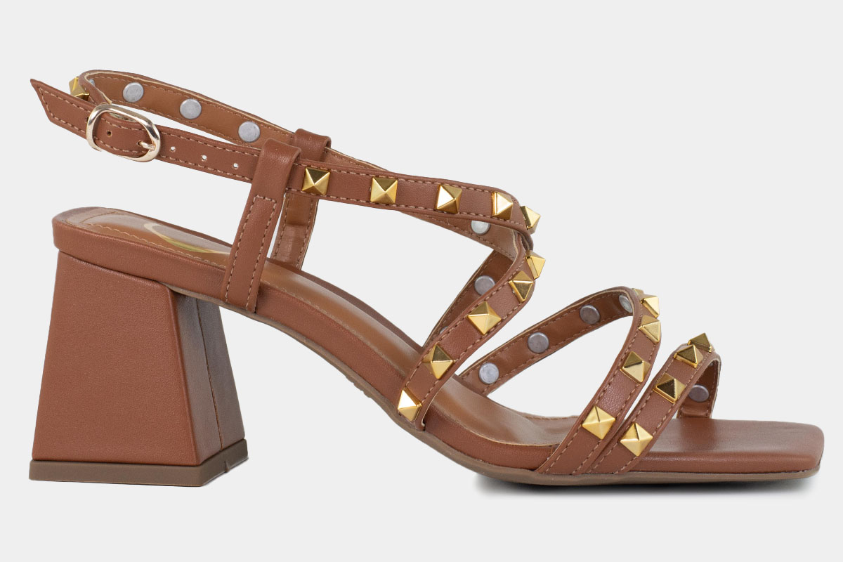 sandalia slingback rockstud - Caramelo